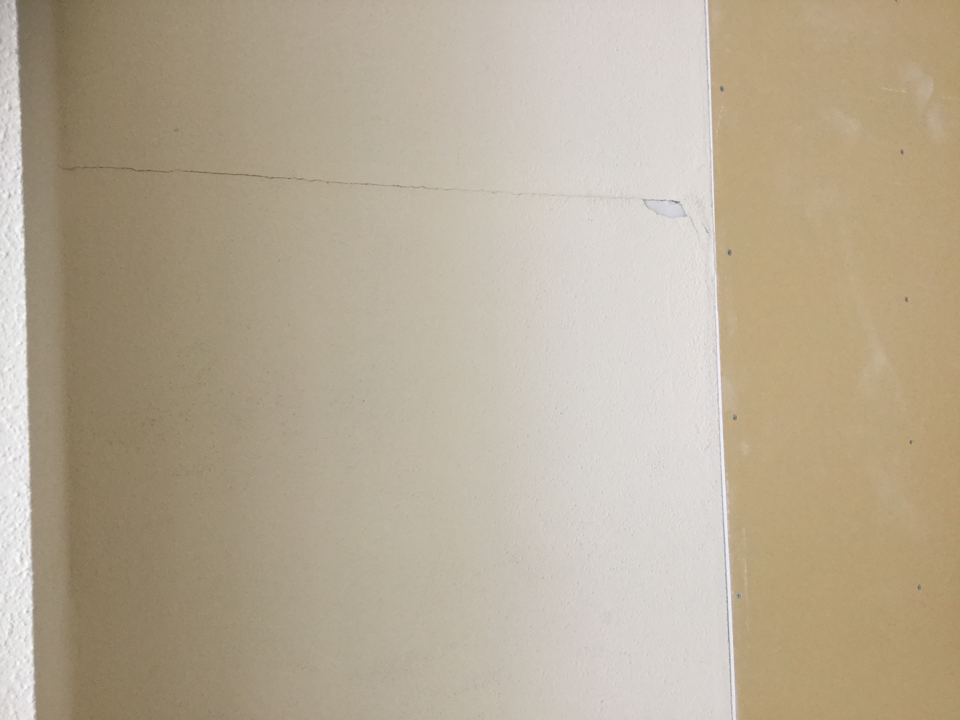 76BABFCD-912B-4EB3-860C-66E84EF6A6EB